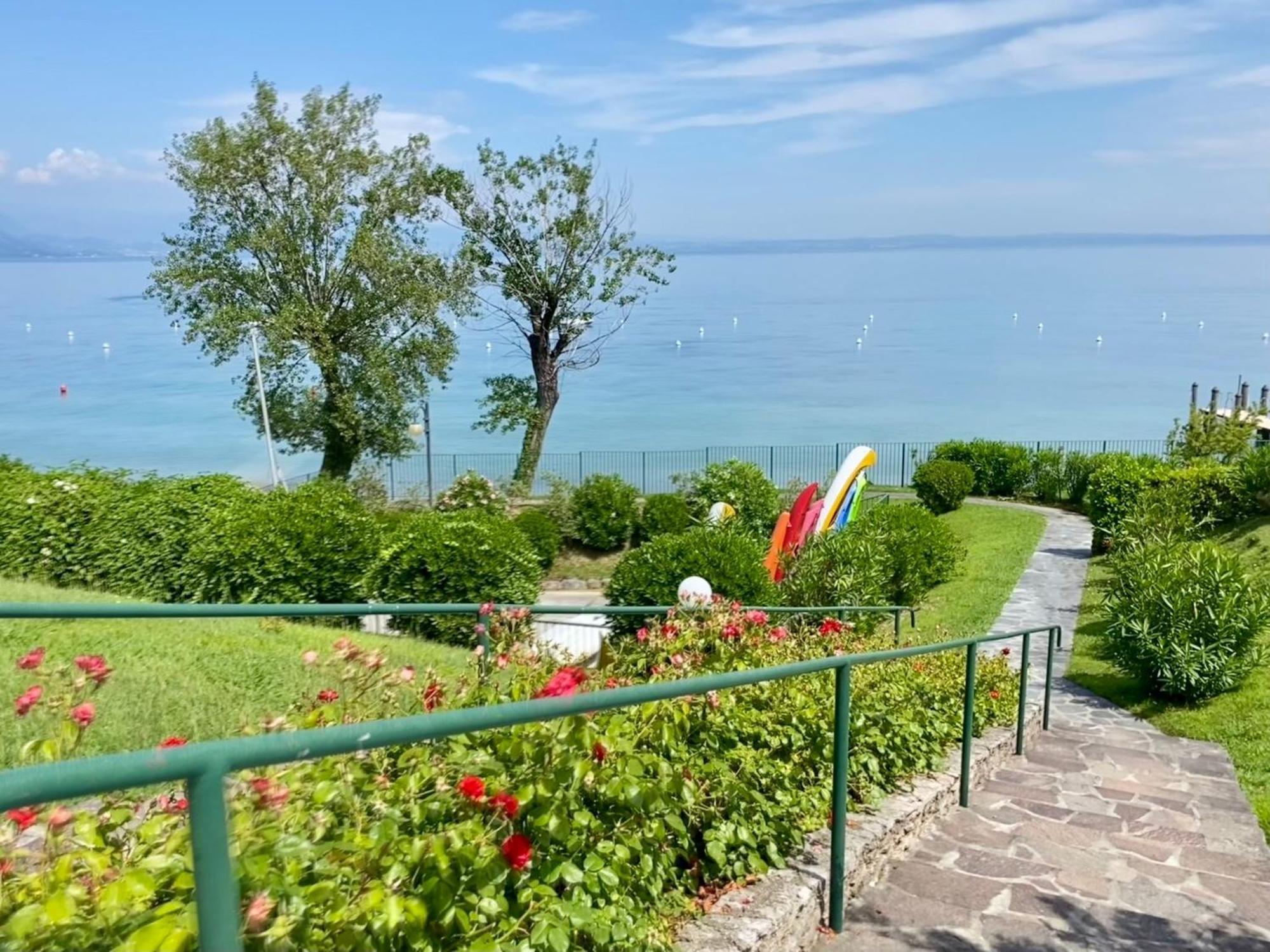 Front Lake Amazing View Manerba del Garda Kültér fotó